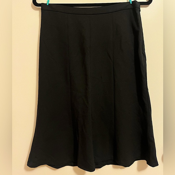 Talbots Classic Black Skater Skirt, size 2 - Picture 1 of 4